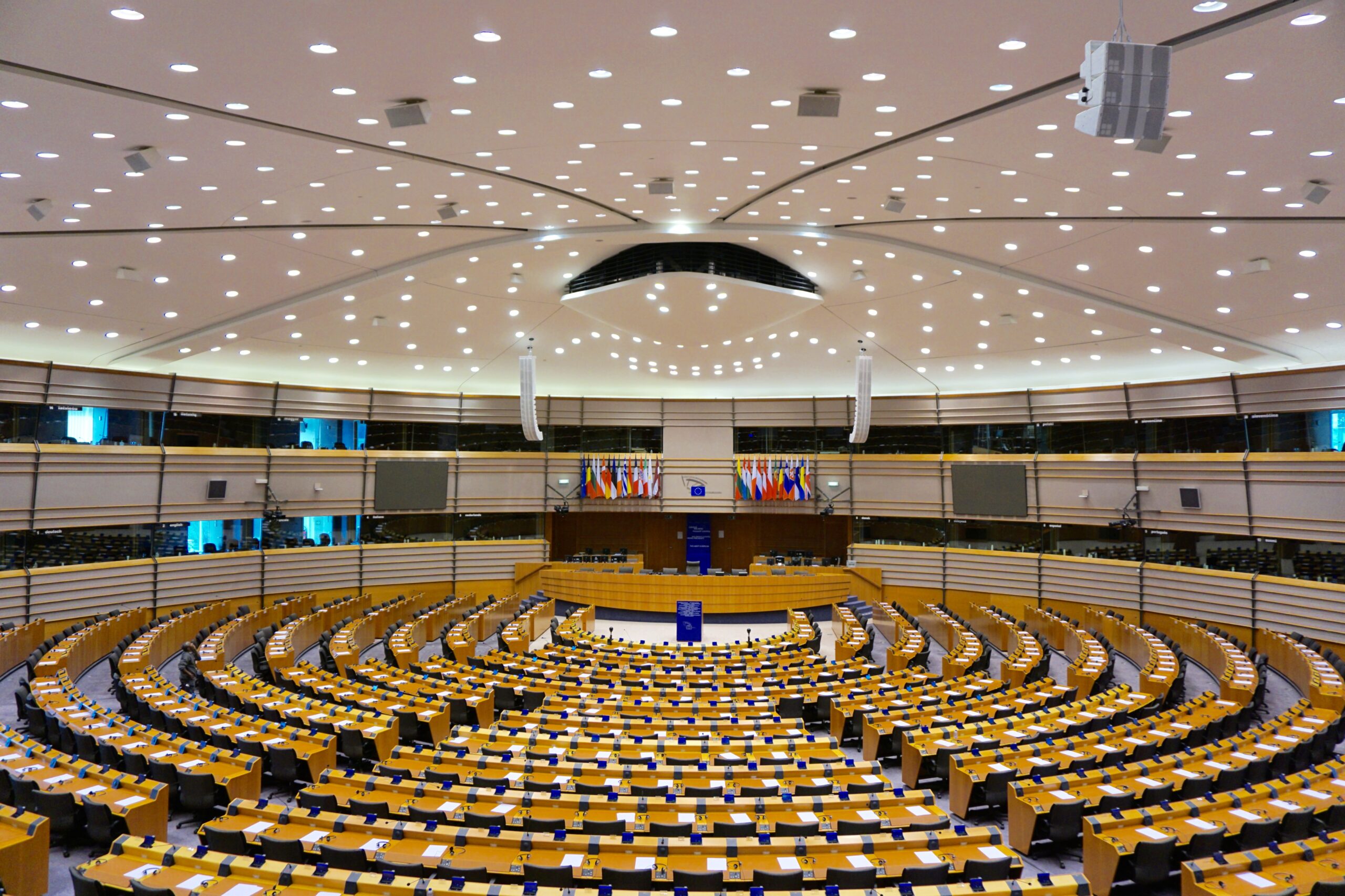 Encadrement de l’intelligence artificielle : l’Union européenne rédige des premières règles contraignantes
