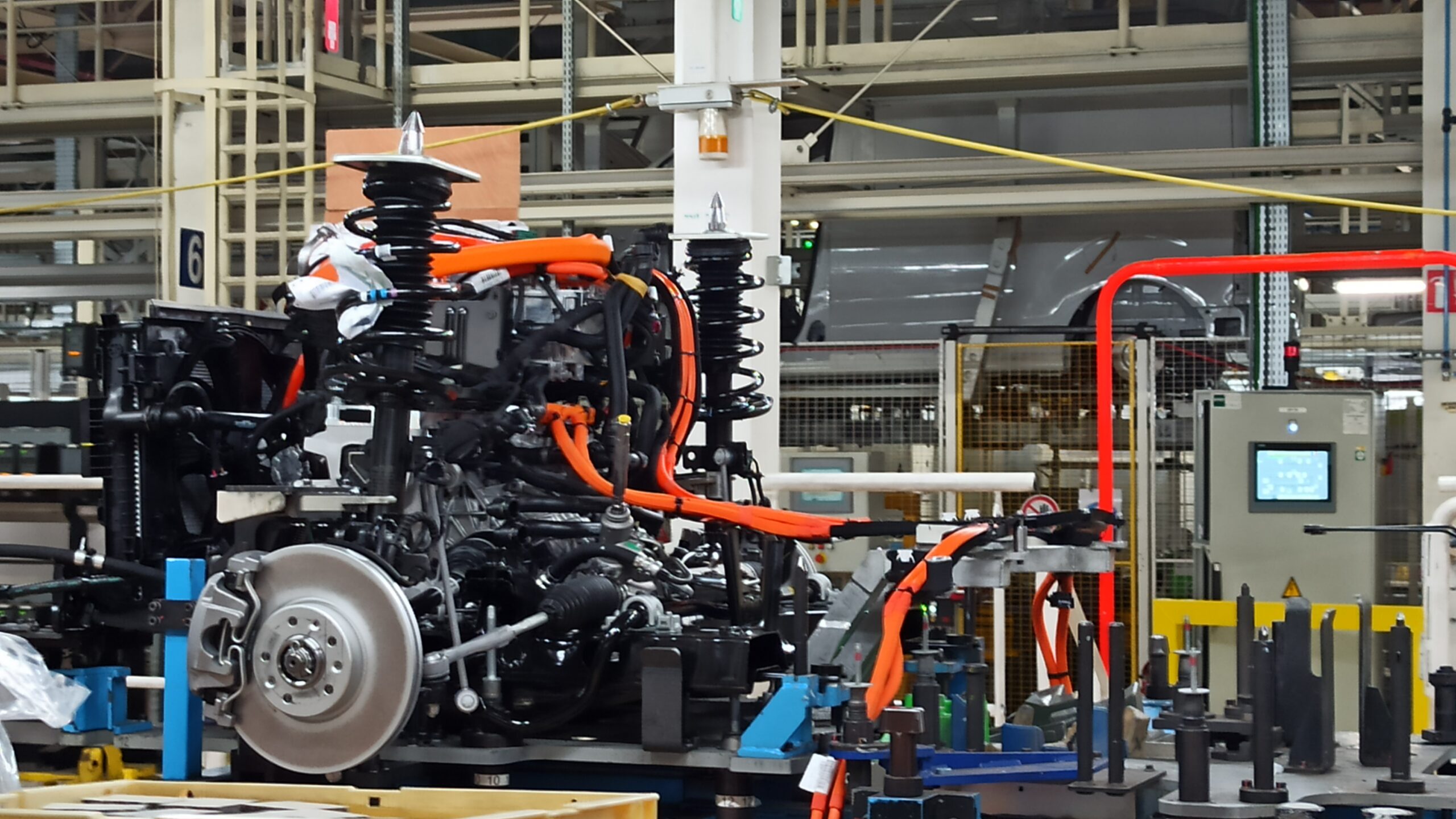 Stellantis s’associe à Mistral AI : un nouveau souffle pour l’assistance vocale en auto